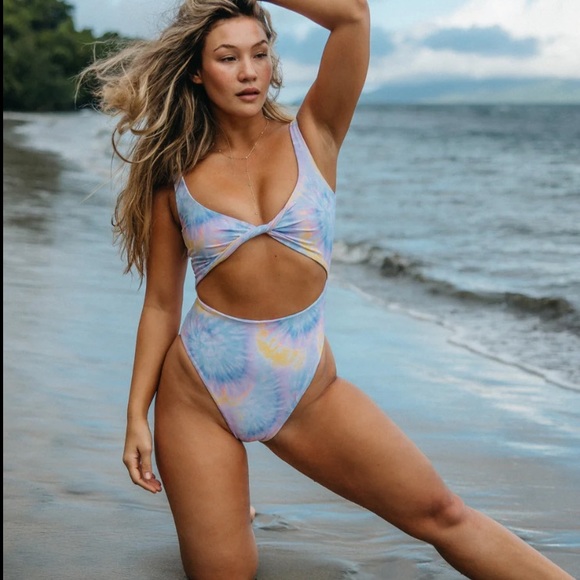 Skatie Other - NWT Skatie Chloe Tavarua One Piece